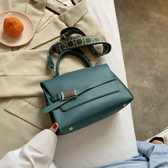 Large Capacity Retro Women's Messenger Handbag