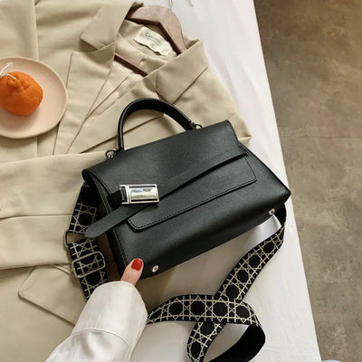 Large Capacity Retro Women's Messenger Handbag